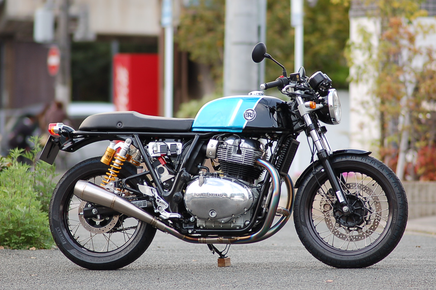 ロイヤルエンフィールド コンチネンタル GT650 純正サイレンサー ロイヤルエンフィールド コンチネンタル GT650 純正サイレンサー